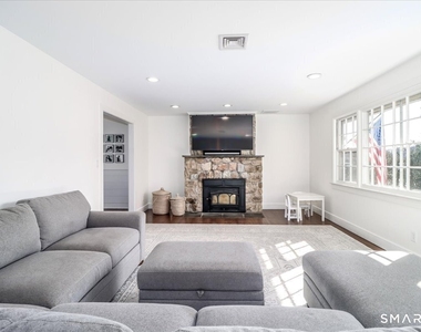 58 Davenport Drive - Photo Thumbnail 2