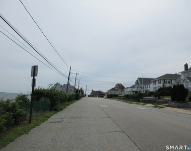 10 Elliott Avenue - Photo Thumbnail 18