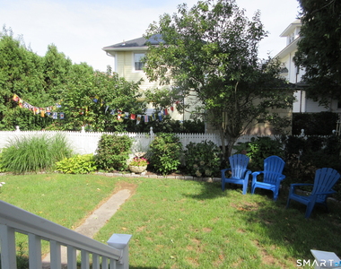 10 Elliott Avenue - Photo Thumbnail 14