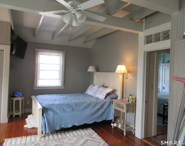 10 Elliott Avenue - Photo Thumbnail 9