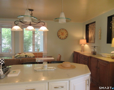 10 Elliott Avenue - Photo Thumbnail 6