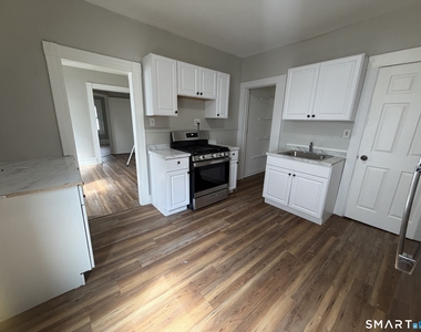990 Pembroke Street - Photo Thumbnail 1