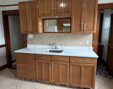 306 Judson Place - Photo Thumbnail 9