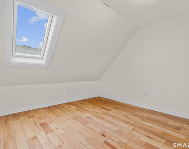 693 Dixwell Avenue - Photo Thumbnail 11