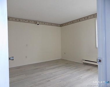 7 Padanaram Road - Photo Thumbnail 9