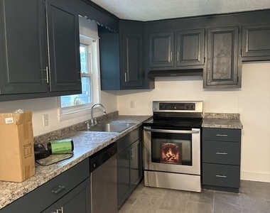 21 Hurlburt Street - Photo Thumbnail 2