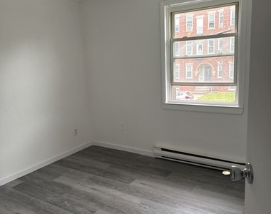 21 Hurlburt Street - Photo Thumbnail 8
