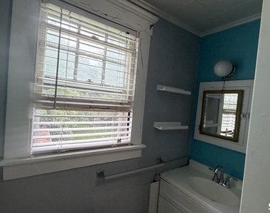 182 Beechwood Avenue - Photo Thumbnail 6