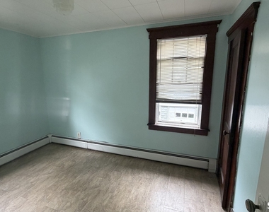 182 Beechwood Avenue - Photo Thumbnail 9
