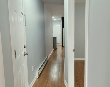 1144 Hancock Avenue - Photo Thumbnail 5