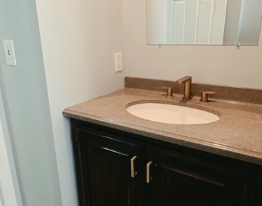 1144 Hancock Avenue - Photo Thumbnail 22