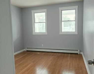 1144 Hancock Avenue - Photo Thumbnail 9