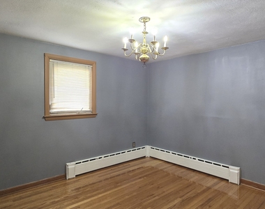 453 Strickland Street - Photo Thumbnail 21