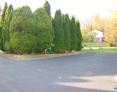 453 Strickland Street - Photo Thumbnail 2