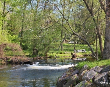 69 Studio Road - Photo Thumbnail 3