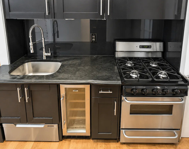 115 Mulberry Street - Photo Thumbnail 2