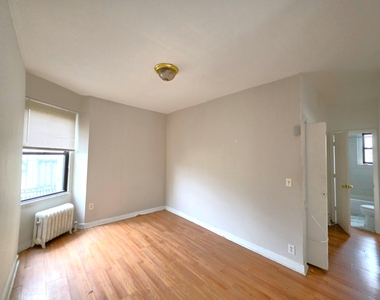 21-15 33rd Street - Photo Thumbnail 1