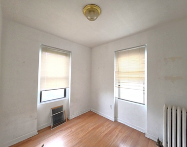 21-15 33rd Street - Photo Thumbnail 3