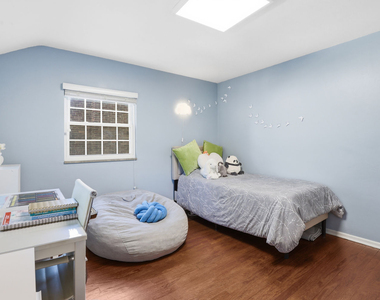 739 Crystal Drive - Photo Thumbnail 18