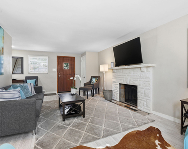 739 Crystal Drive - Photo Thumbnail 4