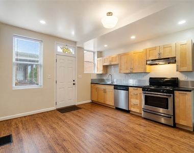 414 Fisk Street - Photo Thumbnail 12