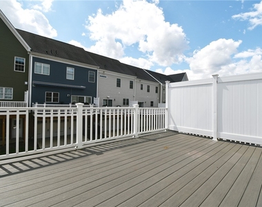 212 Park Pl - Photo Thumbnail 29