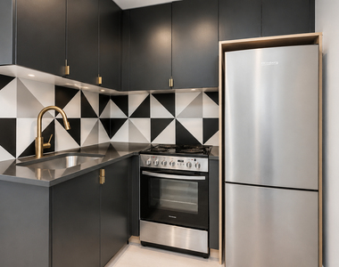 978 Kent Avenue - Photo Thumbnail 3