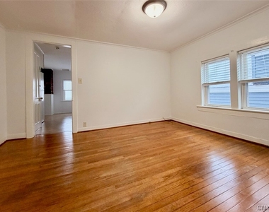 88 E 5th Street - Photo Thumbnail 2