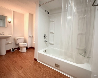88 E 5th Street - Photo Thumbnail 9