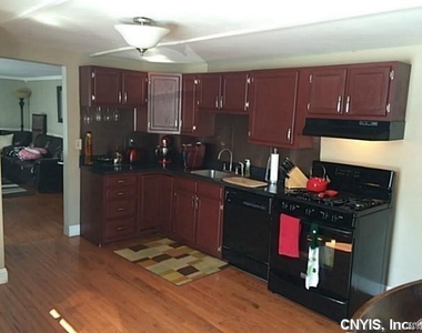 306 W Washington Street N - Photo Thumbnail 2