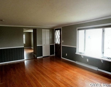 306 W Washington Street N - Photo Thumbnail 1