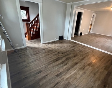 100 E Cayuga Street - Photo Thumbnail 1