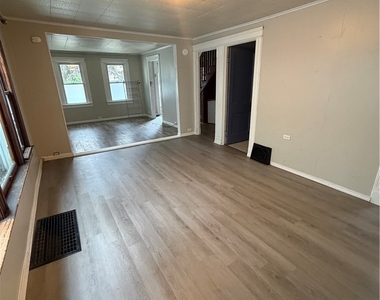 100 E Cayuga Street - Photo Thumbnail 3
