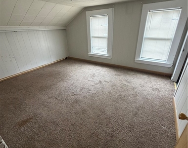100 E Cayuga Street - Photo Thumbnail 5