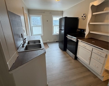 100 E Cayuga Street - Photo Thumbnail 4