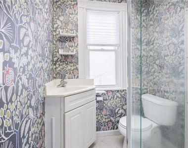 256 Oxford Street - Photo Thumbnail 8