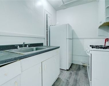 85 Mapledale Street - Photo Thumbnail 8