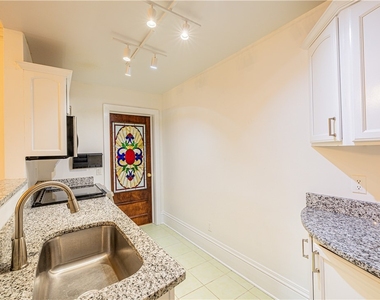 1340 East Avenue - Photo Thumbnail 9