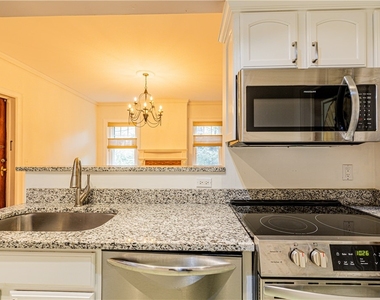 1340 East Avenue - Photo Thumbnail 8