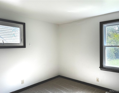 3319 Mckinley Parkway - Photo Thumbnail 4