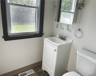 3319 Mckinley Parkway - Photo Thumbnail 3