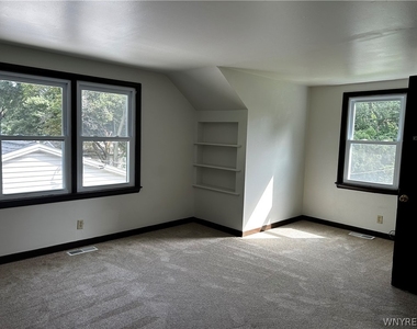 3319 Mckinley Parkway - Photo Thumbnail 7