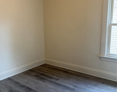 340 Leroy Avenue - Photo Thumbnail 2