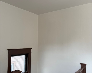 340 Leroy Avenue - Photo Thumbnail 5