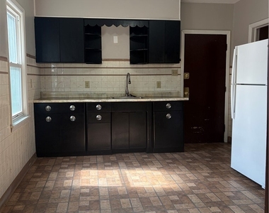 569 E Utica Street - Photo Thumbnail 3