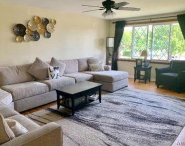 299 Joseph Drive - Photo Thumbnail 2