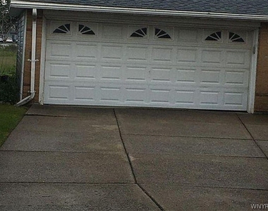 299 Joseph Drive - Photo Thumbnail 6