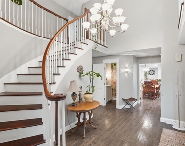 125 Amberwood Drive - Photo Thumbnail 5
