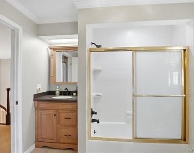 125 Amberwood Drive - Photo Thumbnail 35