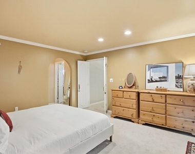 125 Amberwood Drive - Photo Thumbnail 25